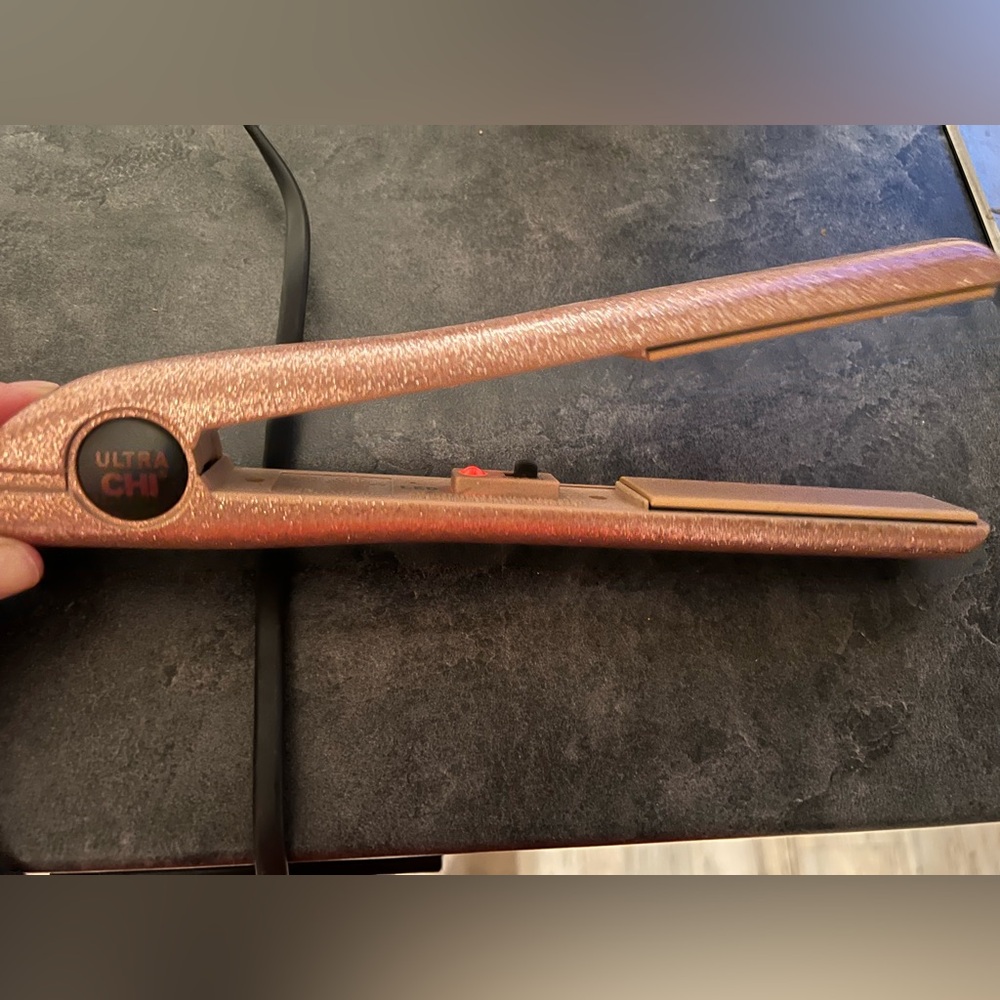 Ultra CHI Rose Gold Hair Straightener